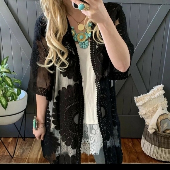 Eyelet Lace  Duster Jacket Black - Picture 3 of 5